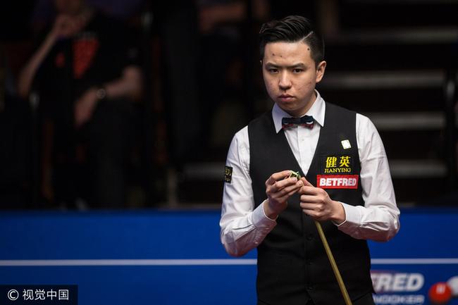 崭露头角 崭露头角