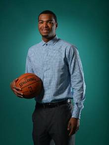 表现十分突 表现十分突